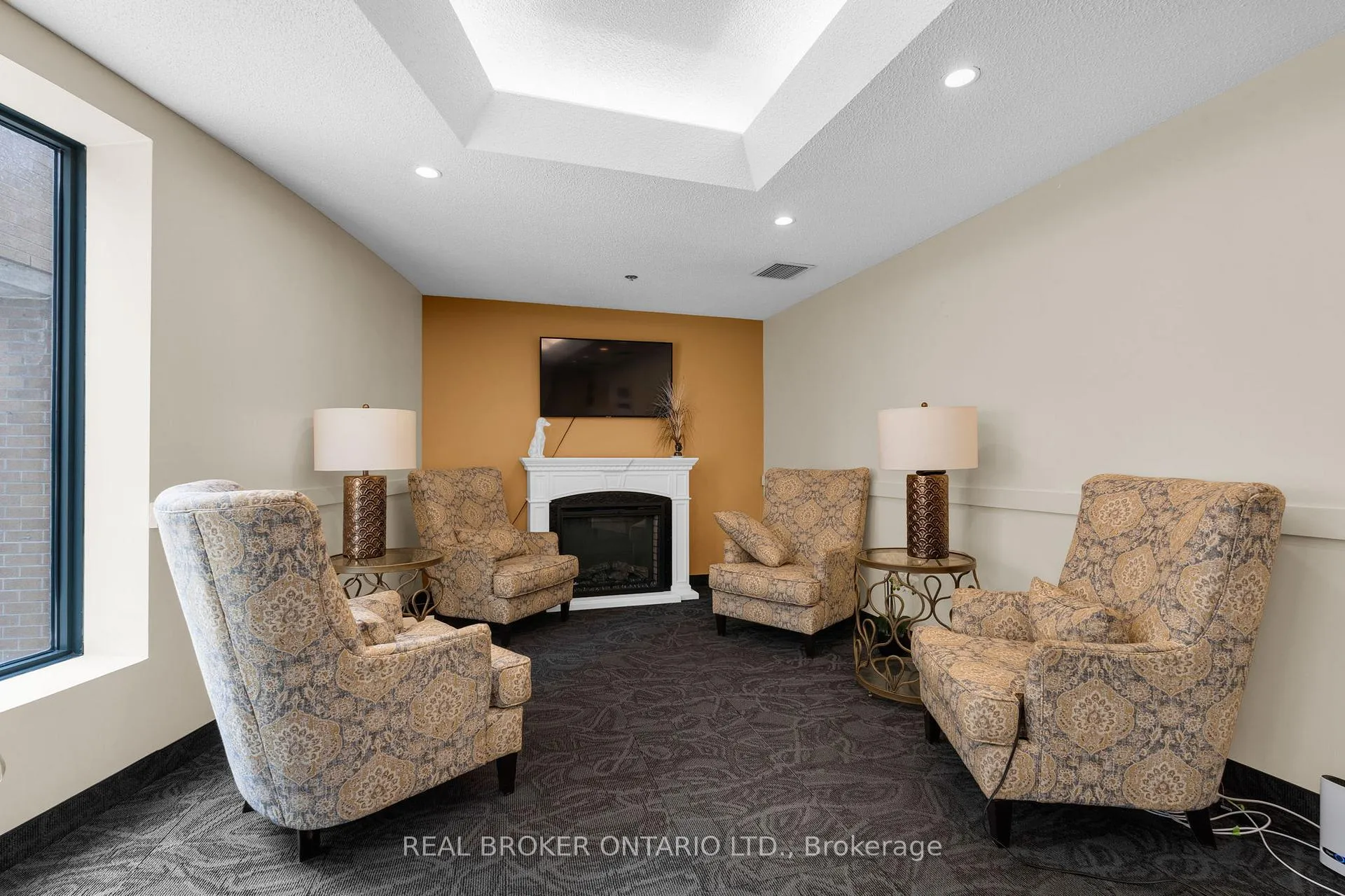 Photo 27 of Unit 704, 140 Dunlop Street E, Barrie, City Centre — HOMEH