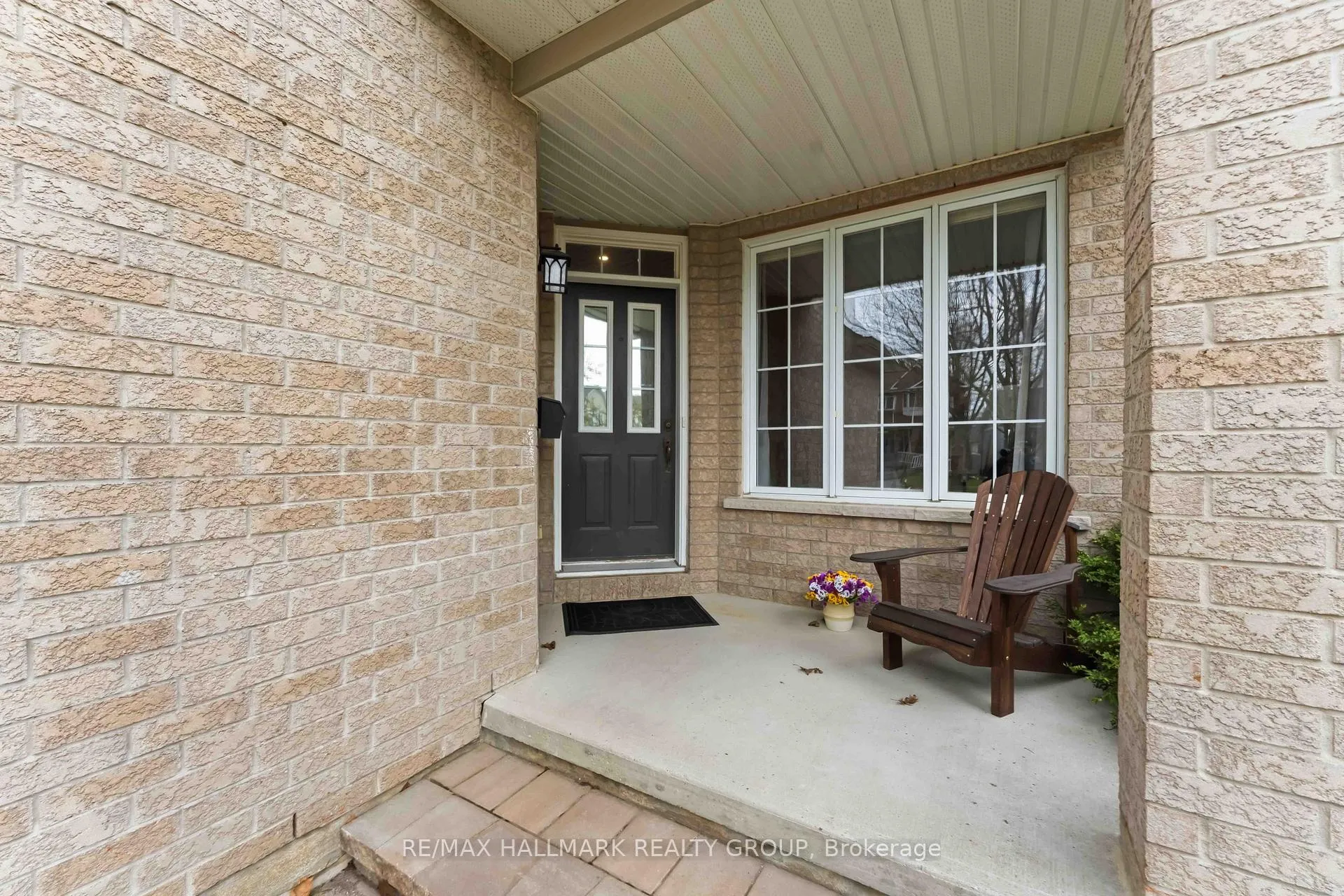 Photo 2 of 22 Oak Grove Street, Ottawa, Barrhaven East — HOMEH