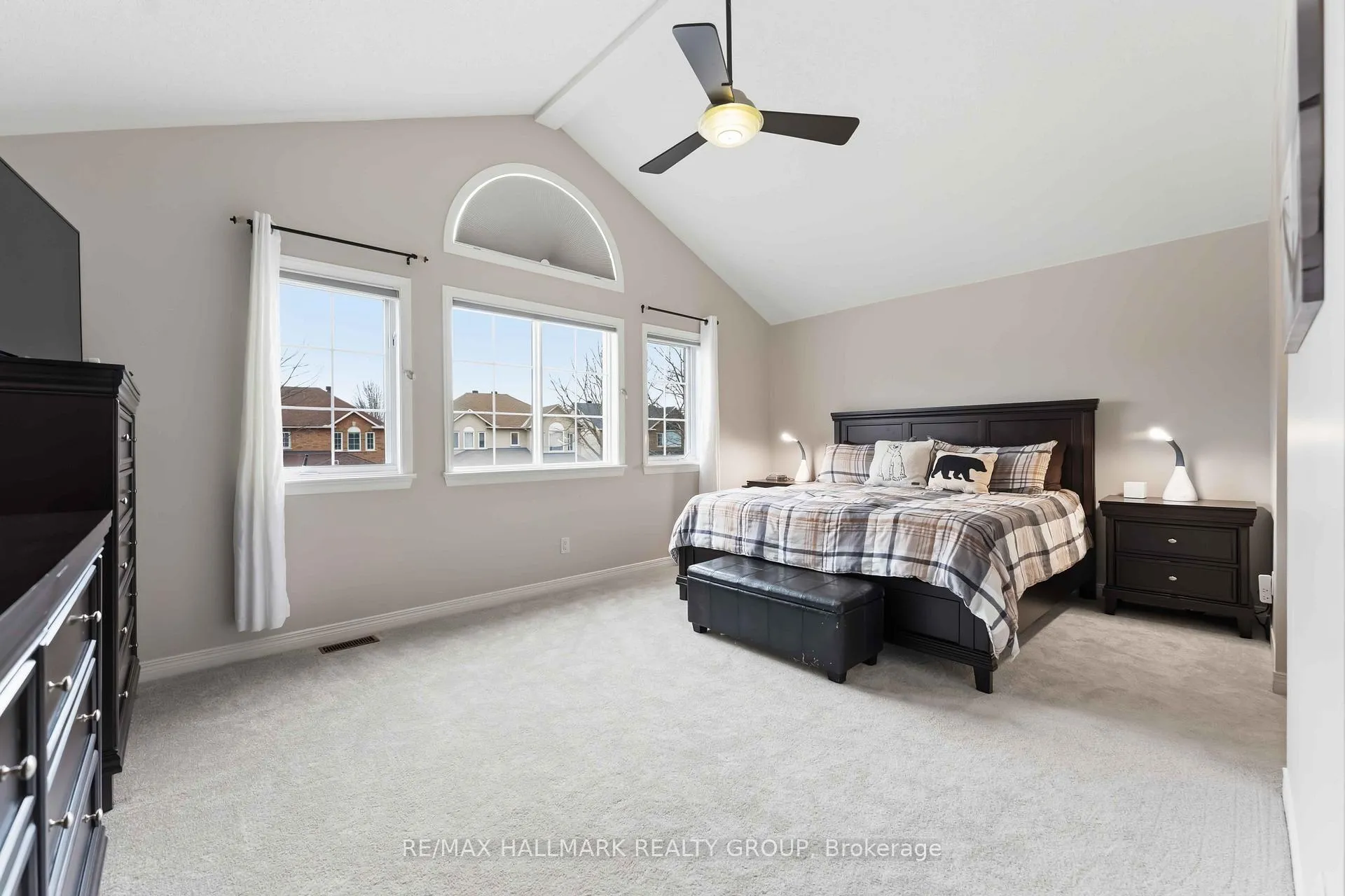 Photo 13 of 22 Oak Grove Street, Ottawa, Barrhaven East — HOMEH