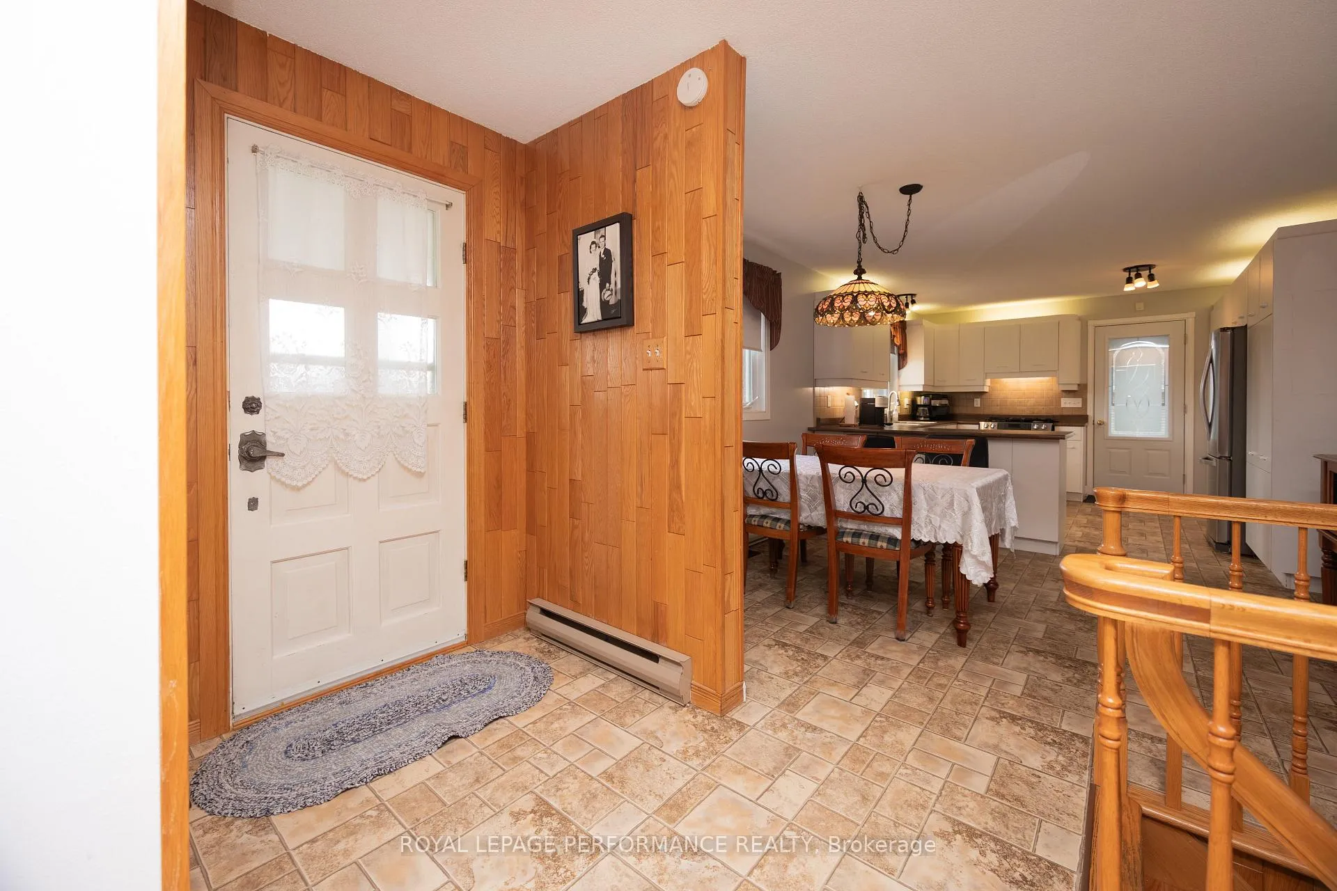 Photo 5 of 44 Victoria Street W, North Glengarry, Alexandria — HOMEH