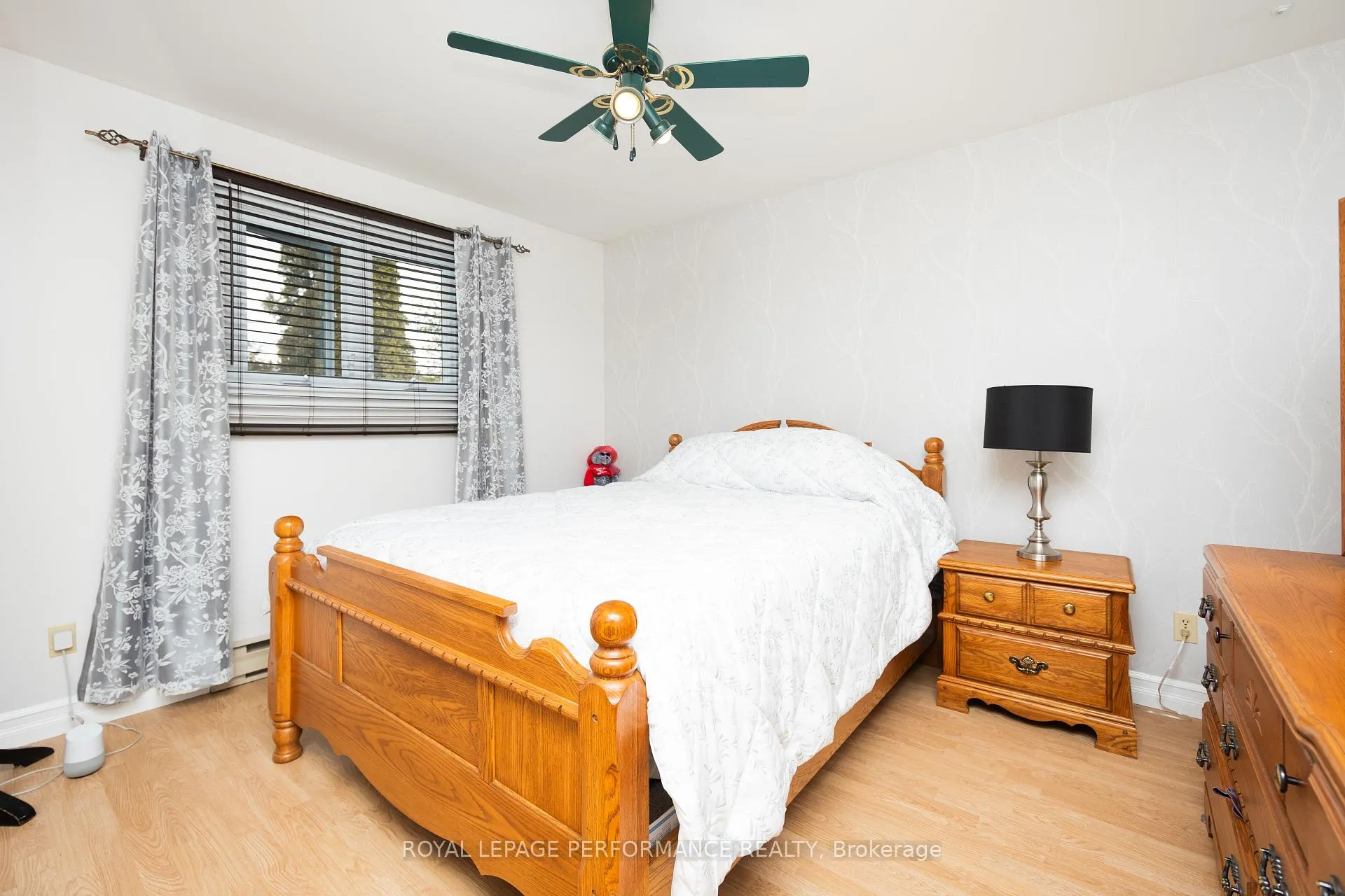 Photo 19 of 44 Victoria Street W, North Glengarry, Alexandria — HOMEH