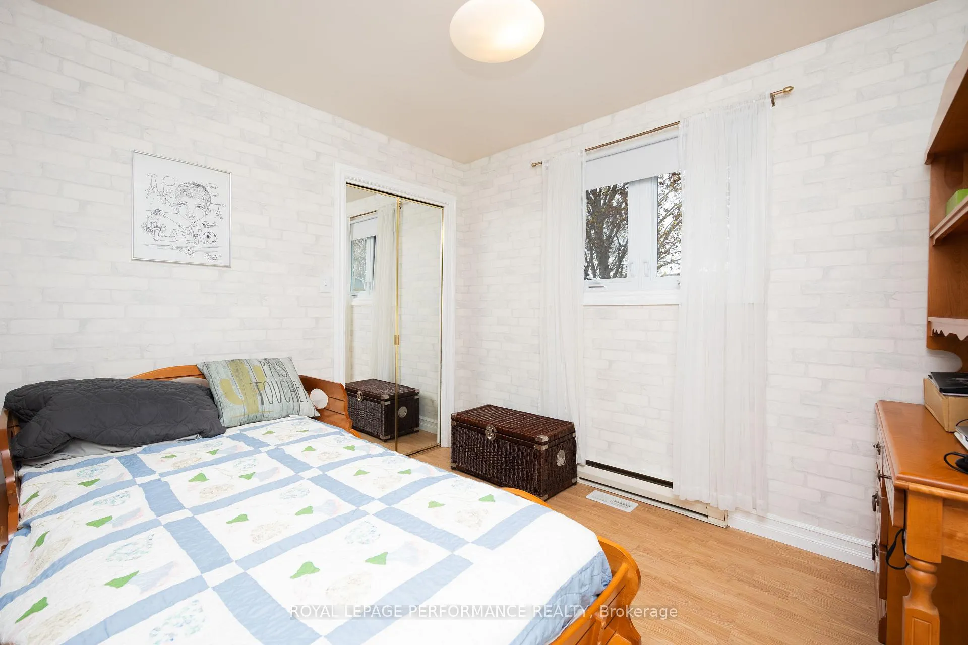 Photo 23 of 44 Victoria Street W, North Glengarry, Alexandria — HOMEH