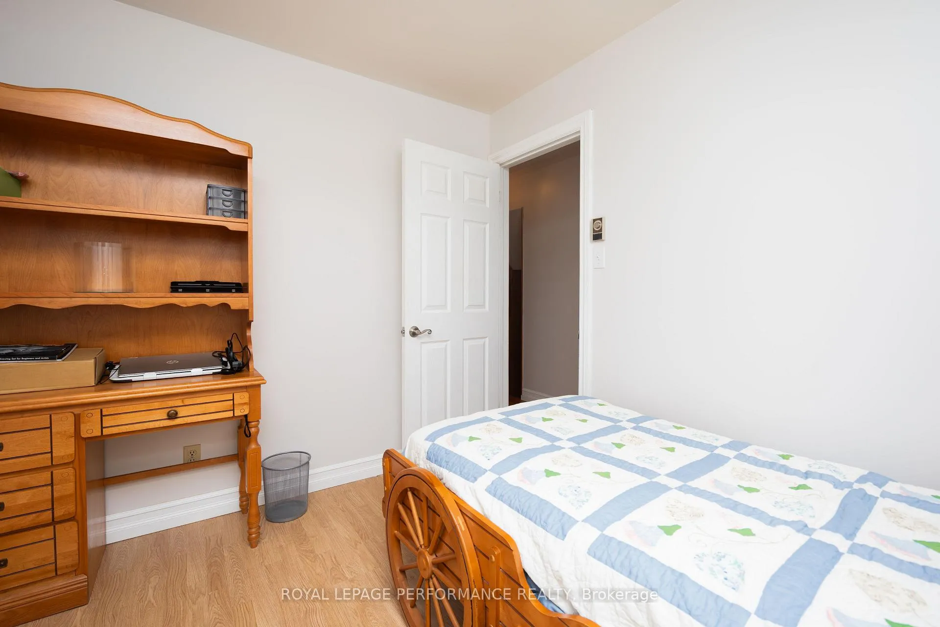 Photo 24 of 44 Victoria Street W, North Glengarry, Alexandria — HOMEH