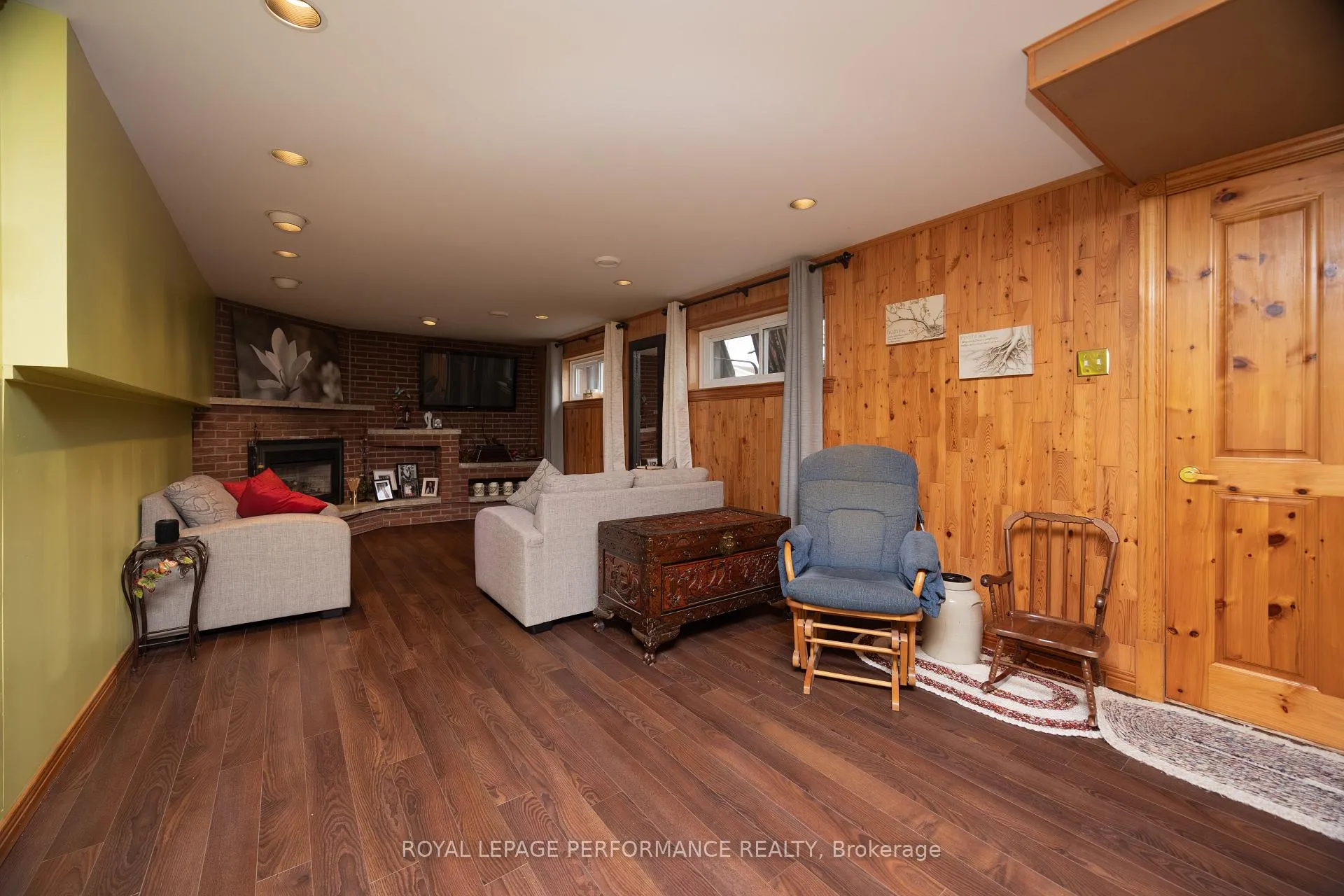 Photo 28 of 44 Victoria Street W, North Glengarry, Alexandria — HOMEH