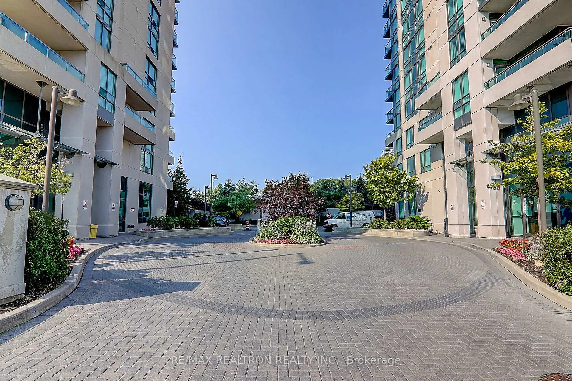 Photo 2 of Unit 2008, 88 Grangeway Avenue, Scarborough, Woburn — HOMEH