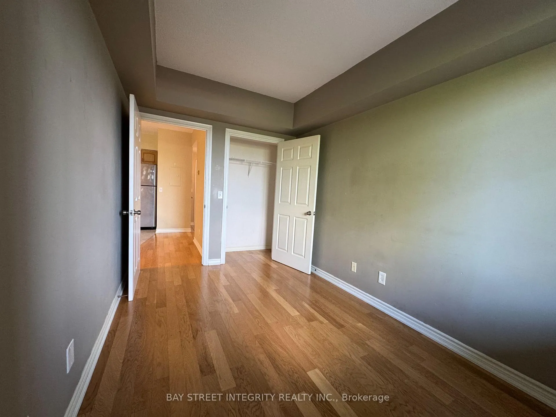 Photo 11 of Unit 402, 47 Caroline Street N, Hamilton, Central — HOMEH