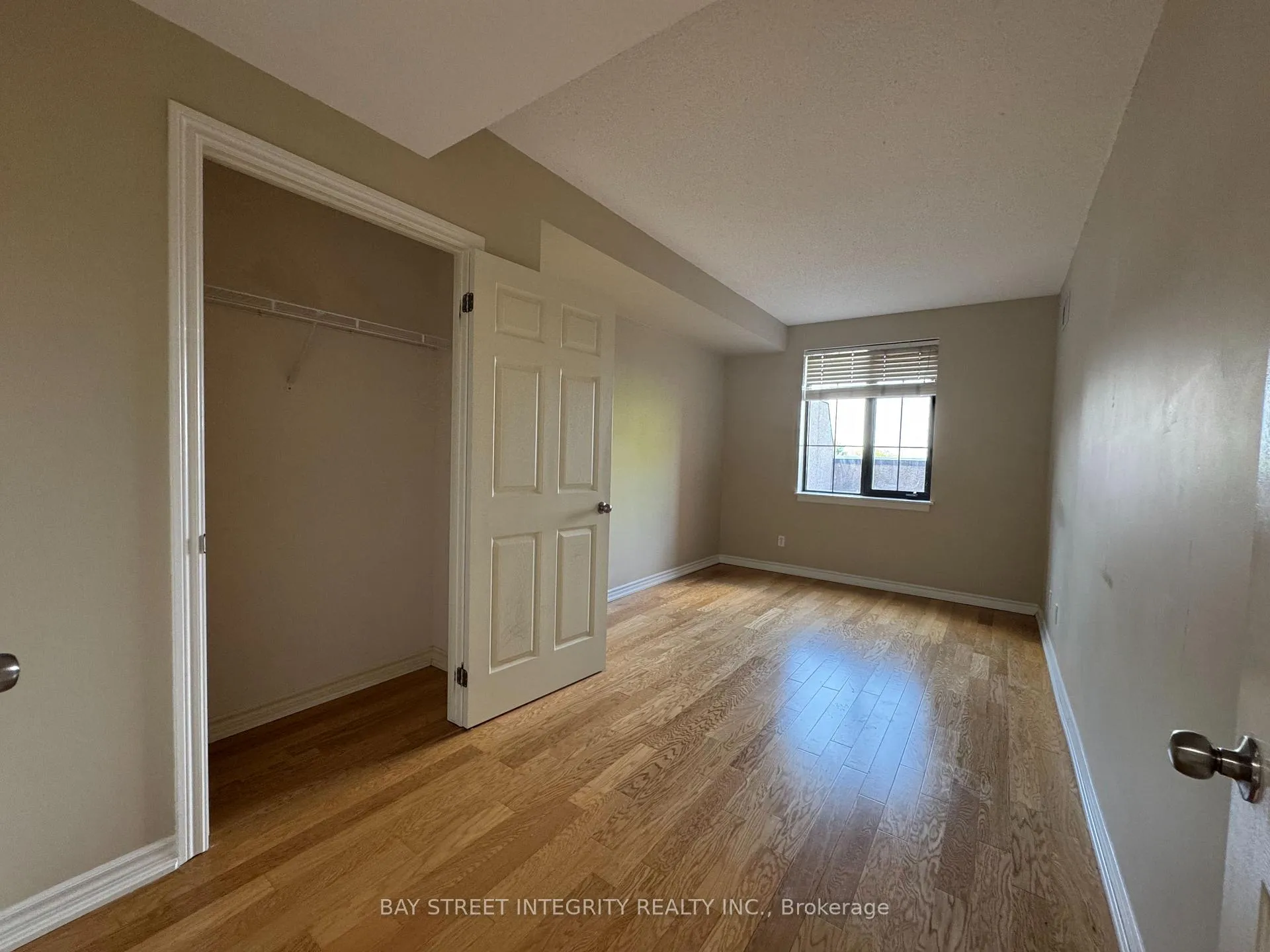 Photo 14 of Unit 402, 47 Caroline Street N, Hamilton, Central — HOMEH
