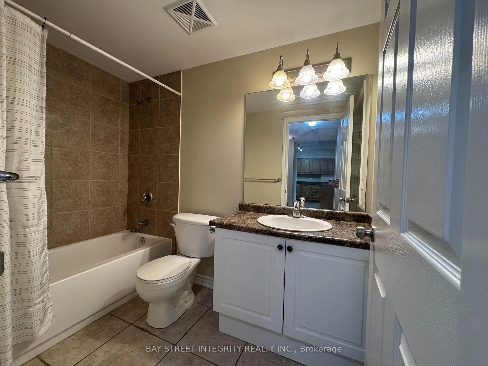 Photo 17 of Unit 402, 47 Caroline Street N, Hamilton, Central — HOMEH