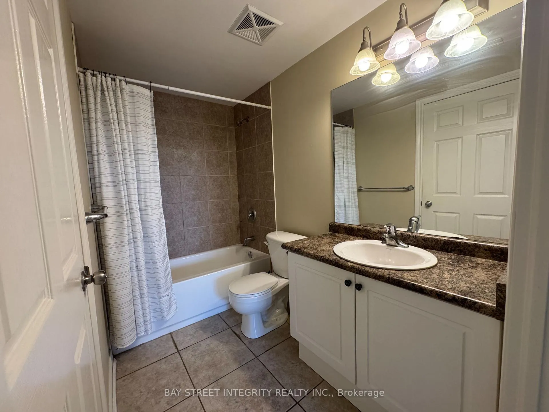 Photo 18 of Unit 402, 47 Caroline Street N, Hamilton, Central — HOMEH