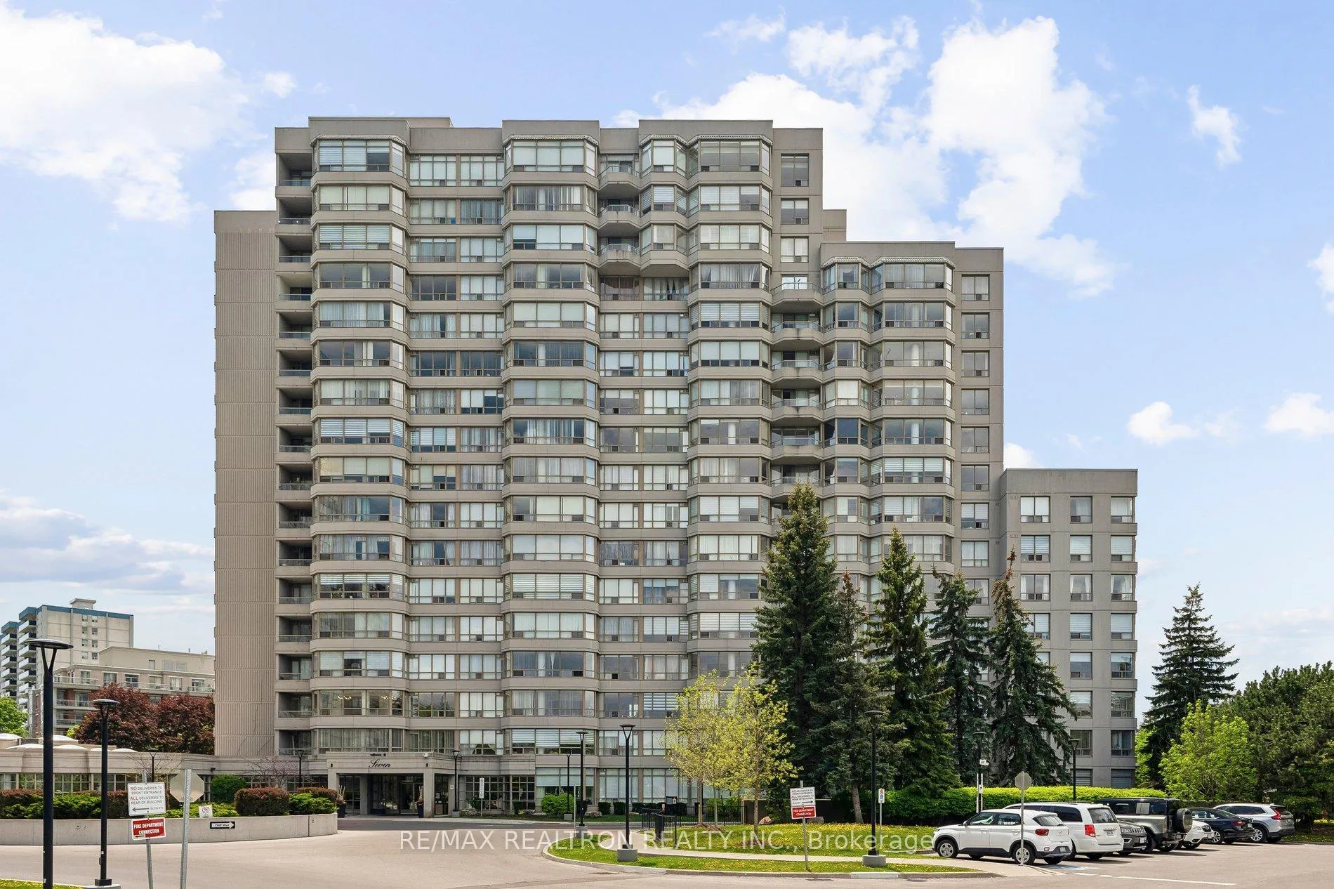 Photo 2 of Unit 1112, 7 Townsgate Drive, Vaughan, Crestwood-Springfarm-Yorkhill — HOMEH