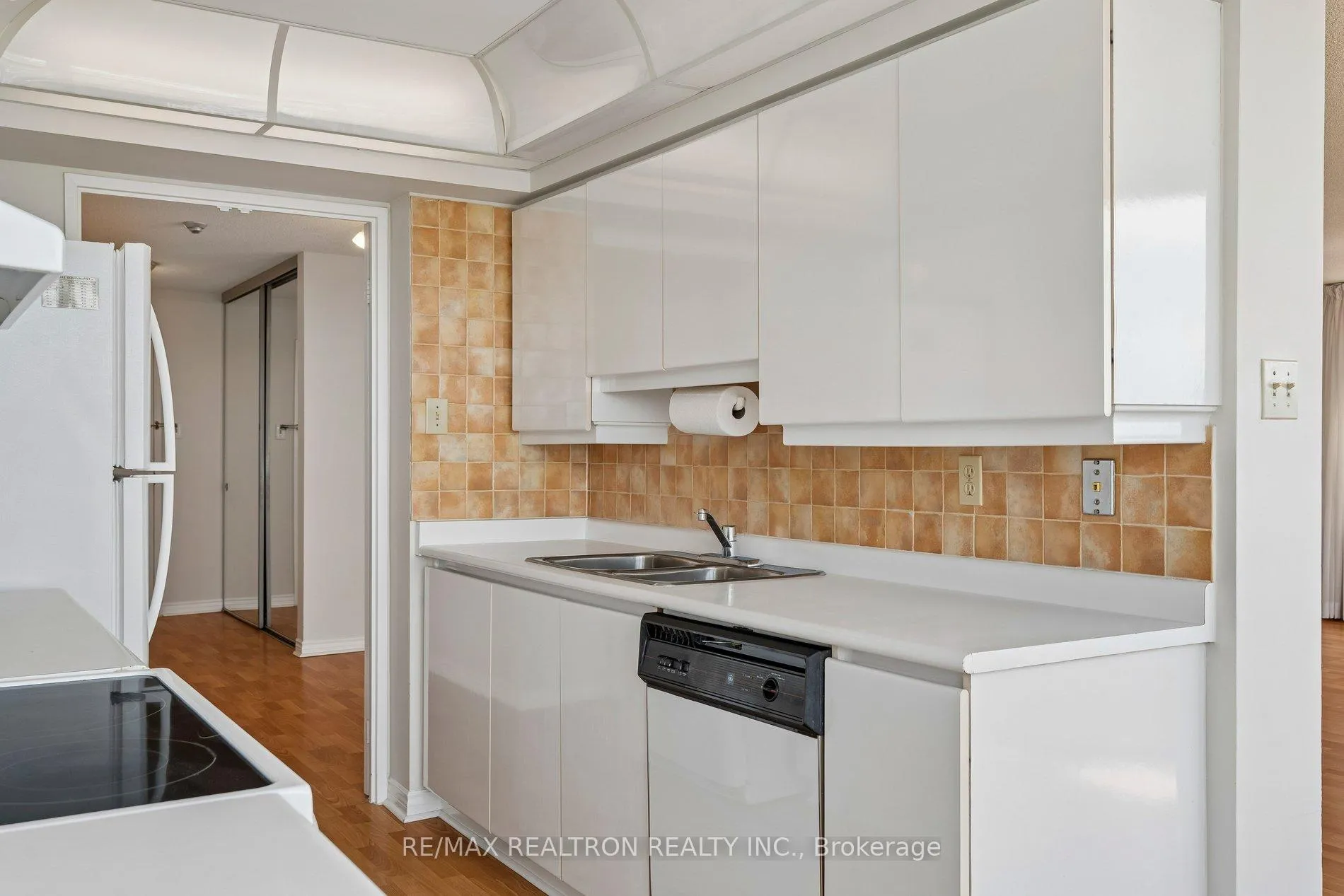 Photo 27 of Unit 1112, 7 Townsgate Drive, Vaughan, Crestwood-Springfarm-Yorkhill — HOMEH