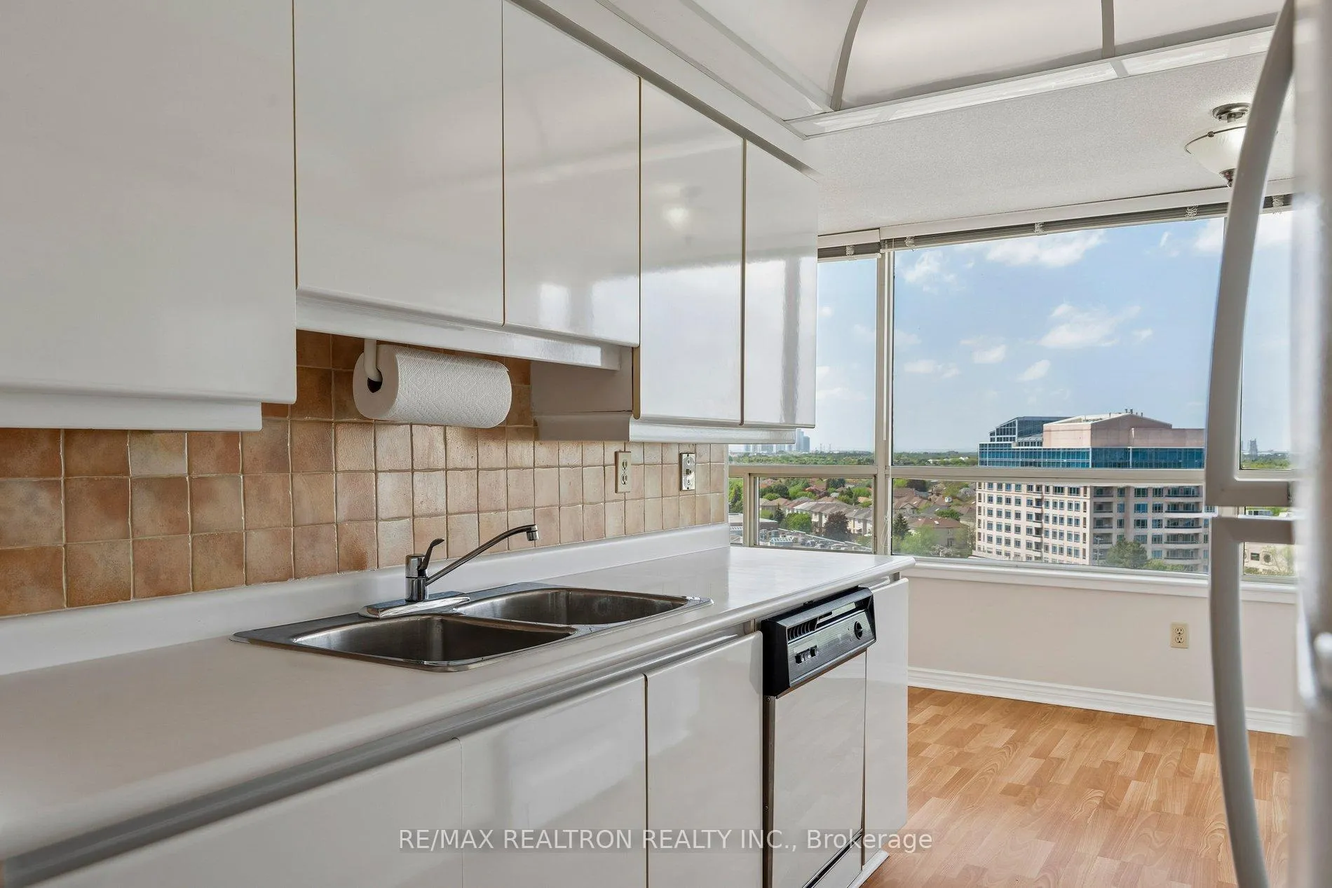 Photo 29 of Unit 1112, 7 Townsgate Drive, Vaughan, Crestwood-Springfarm-Yorkhill — HOMEH