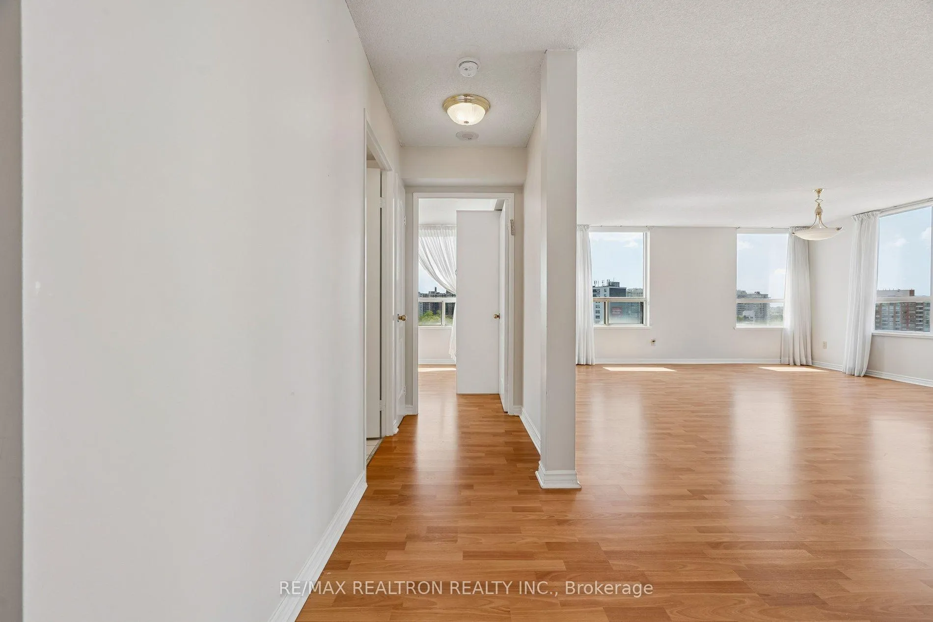 Photo 31 of Unit 1112, 7 Townsgate Drive, Vaughan, Crestwood-Springfarm-Yorkhill — HOMEH