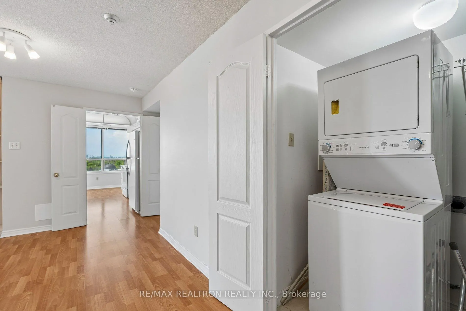 Photo 38 of Unit 1112, 7 Townsgate Drive, Vaughan, Crestwood-Springfarm-Yorkhill — HOMEH