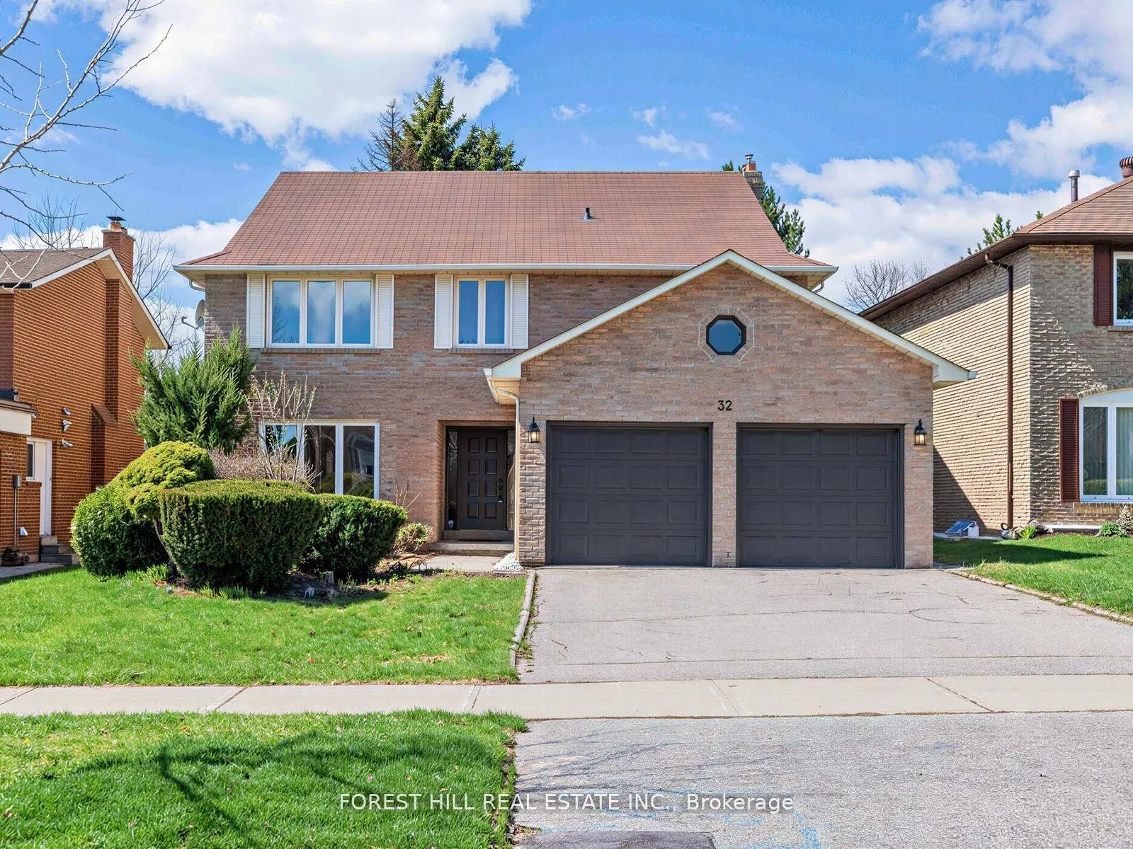 Front of 32 Saddletree Drive