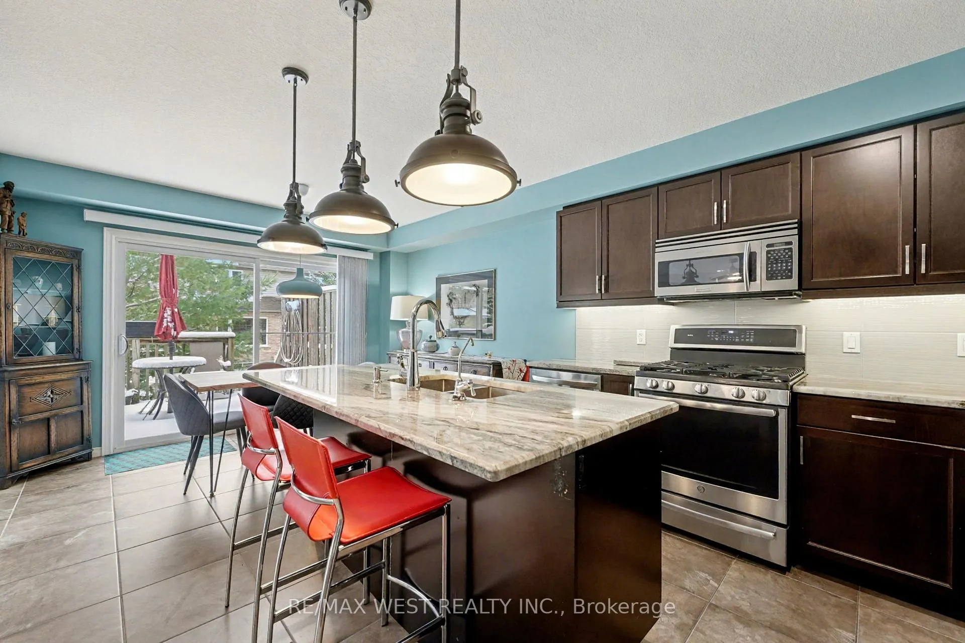 Photo 3 of Unit 7, 255 Summerfield Drive, Guelph, Pineridge/Westminster Woods — HOMEH