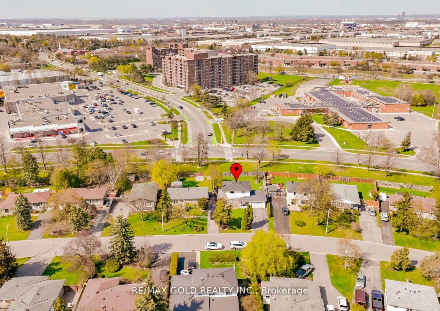 Photo 48 of 44 Dunblaine Crescent, Brampton, Southgate — HOMEH