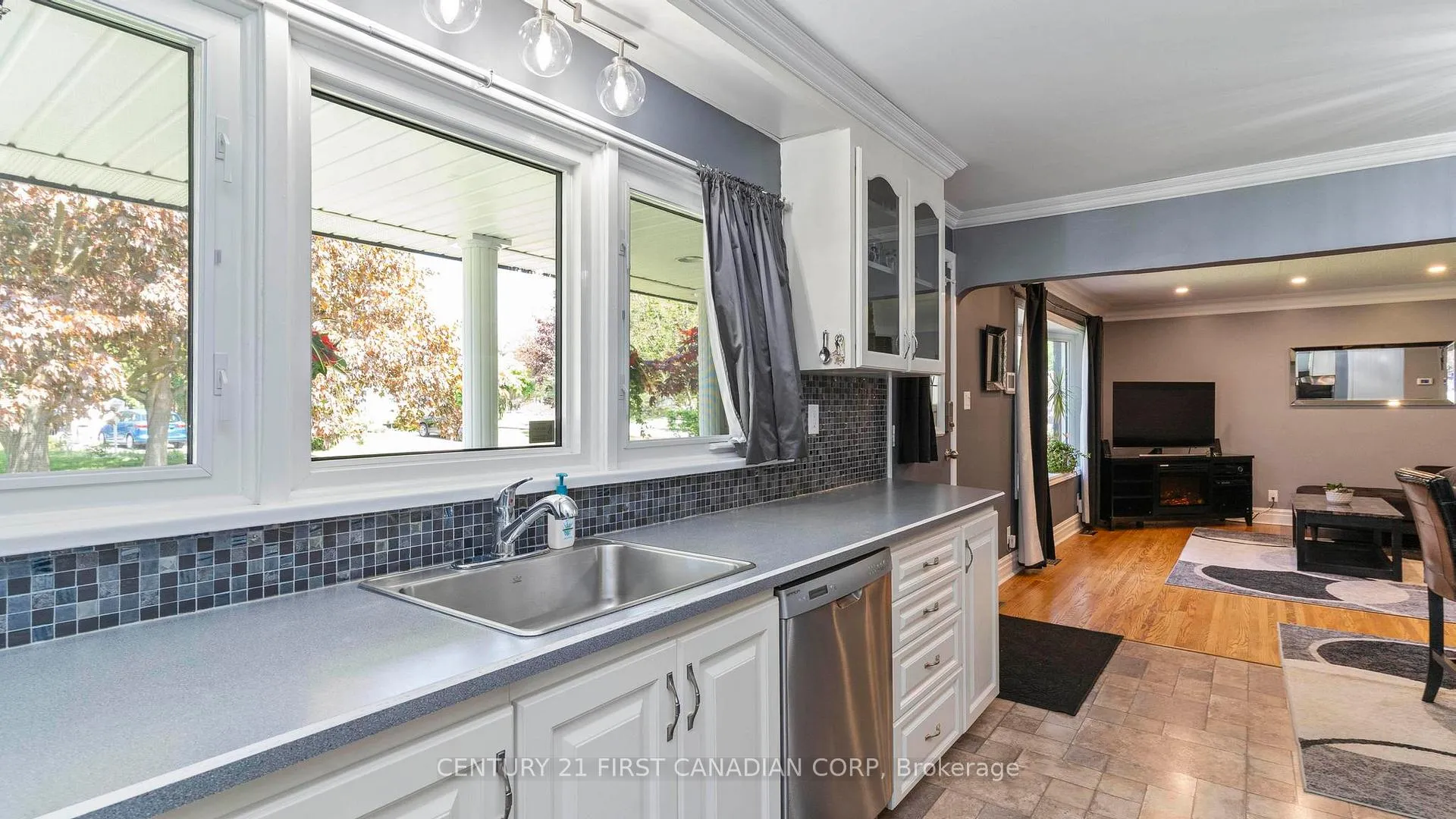Photo 15 of 85 Algonquin Crescent, London, East O — HOMEH