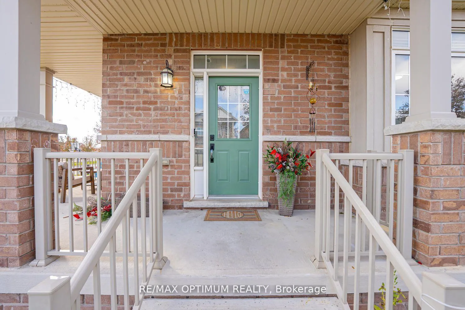 Photo 4 of 39 Divinity Circle, Brampton, Northwest Brampton — HOMEH
