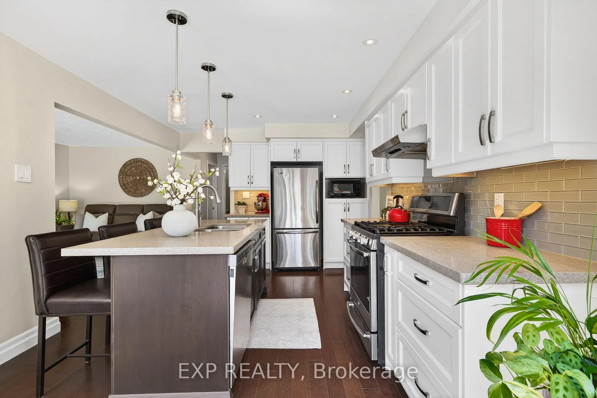Photo 15 of 108 Old Forest Crescent, Kitchener — HOMEH