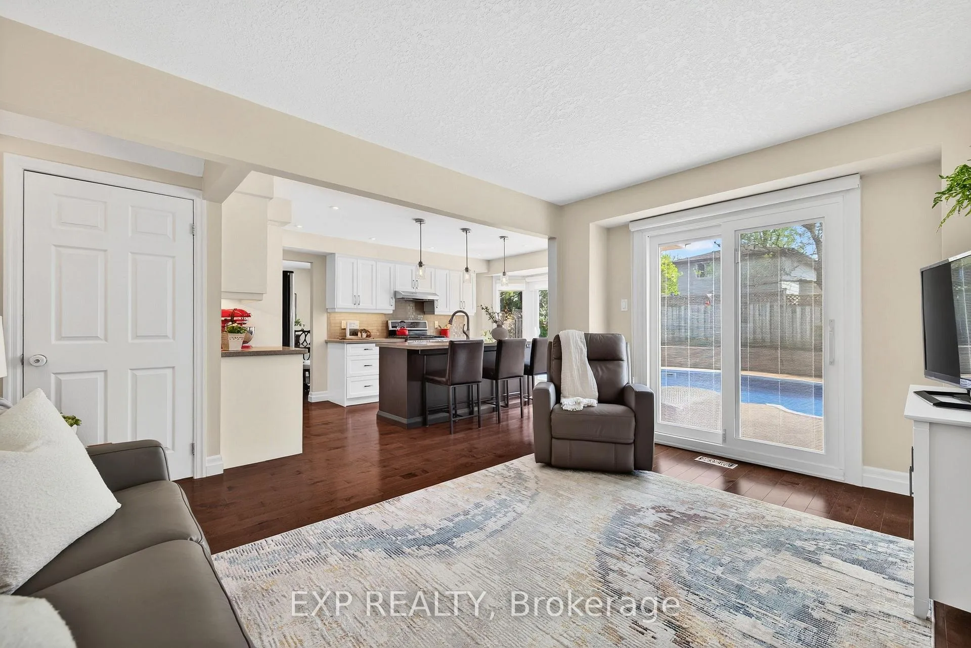 Photo 17 of 108 Old Forest Crescent, Kitchener — HOMEH