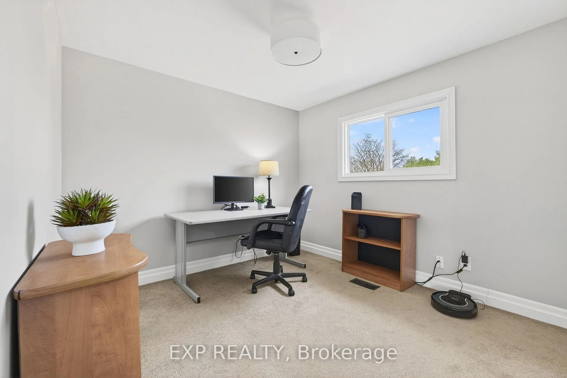 Photo 34 of 108 Old Forest Crescent, Kitchener — HOMEH