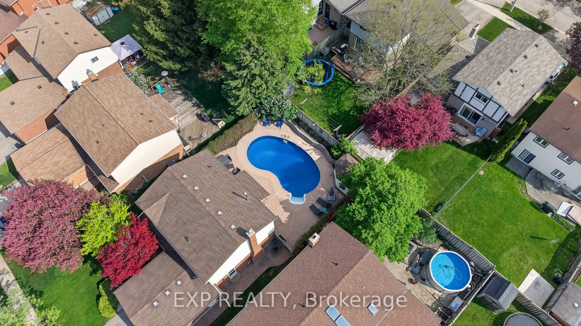Photo 48 of 108 Old Forest Crescent, Kitchener — HOMEH