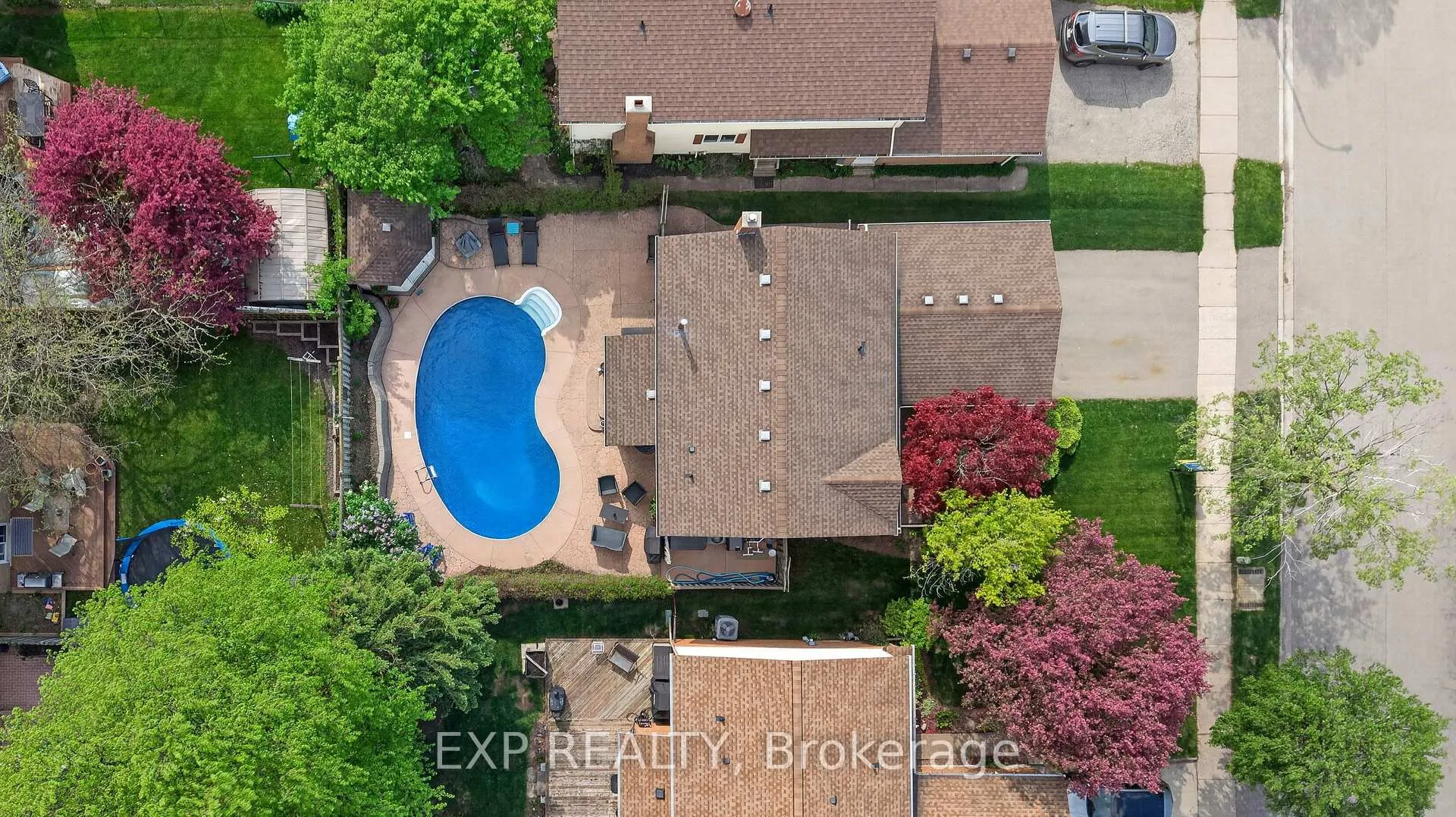 Photo 49 of 108 Old Forest Crescent, Kitchener — HOMEH