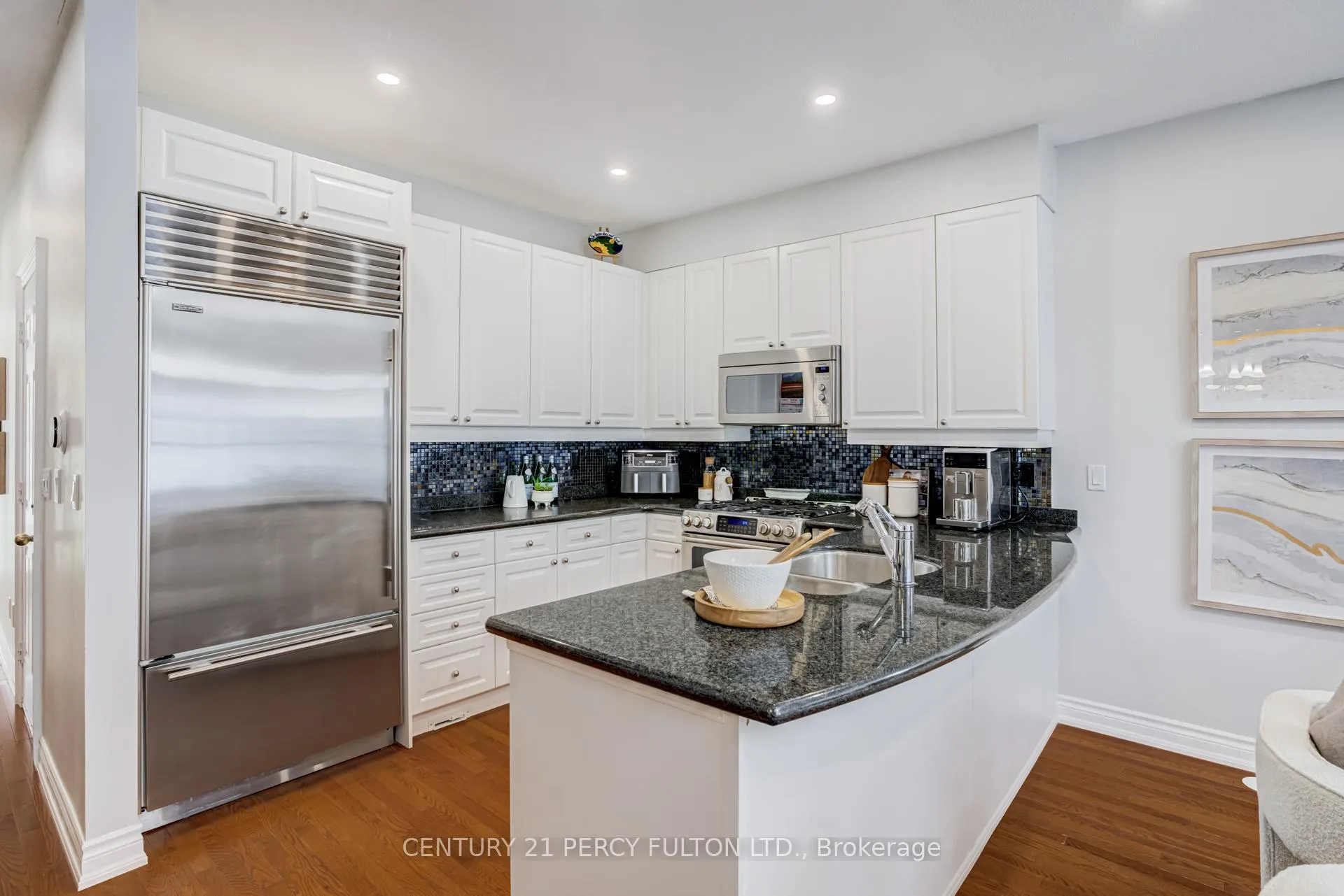 Photo 4 of Unit 3, 1295 Wharf Street, Pickering, Bay Ridges — HOMEH