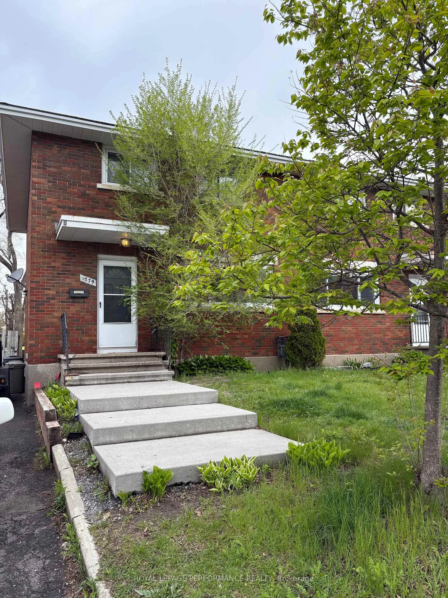 Photo 2 of 1779 Kerr Avenue, Ottawa, McKellar Heights — HOMEH