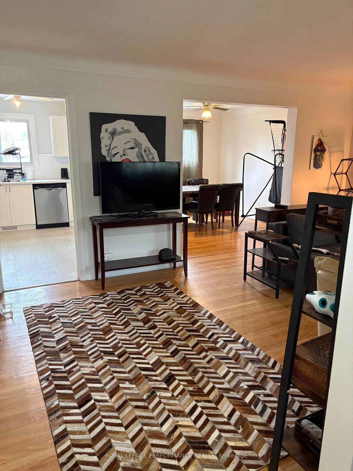 Photo 6 of 1779 Kerr Avenue, Ottawa, McKellar Heights — HOMEH