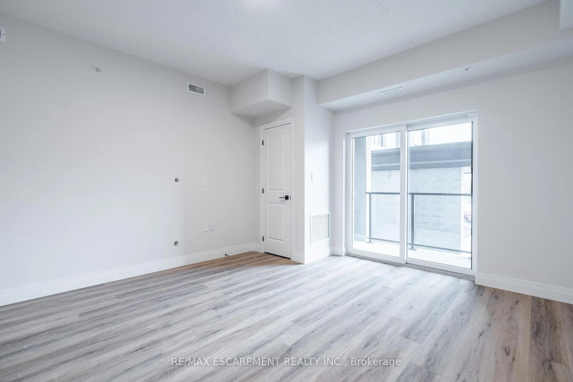 Photo 6 of Unit 201, 6415 Regional Road 25, Milton, Coates — HOMEH
