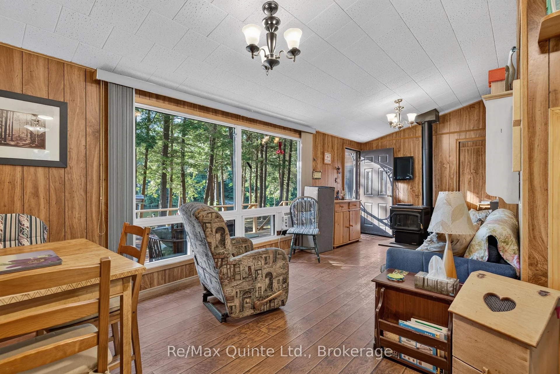 Photo 5 of 1549 Gull Lake Lane, Frontenac, Frontenac North — HOMEH