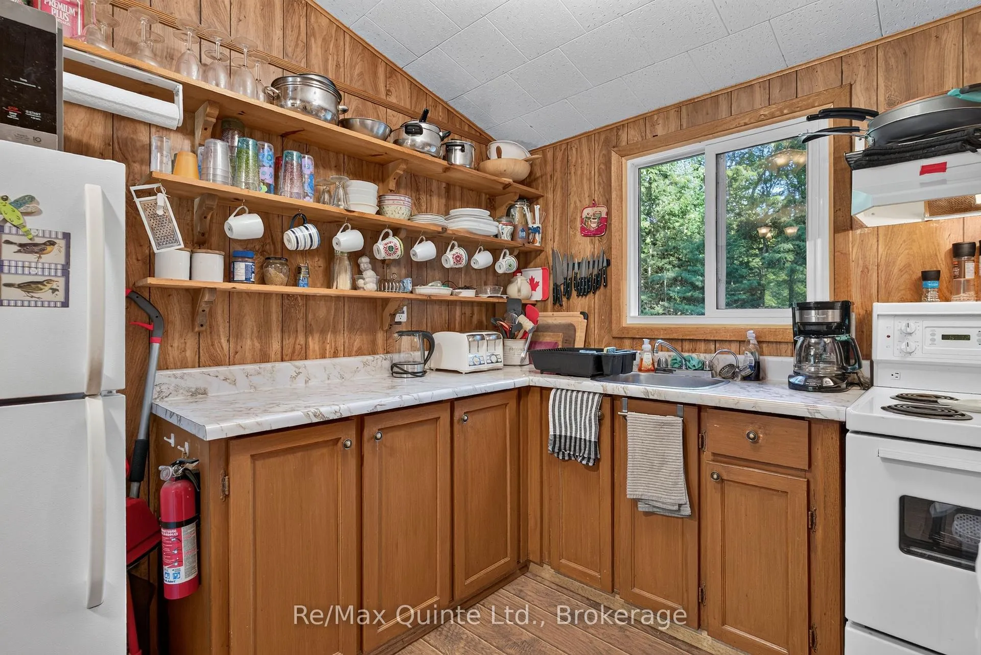 Photo 8 of 1549 Gull Lake Lane, Frontenac, Frontenac North — HOMEH