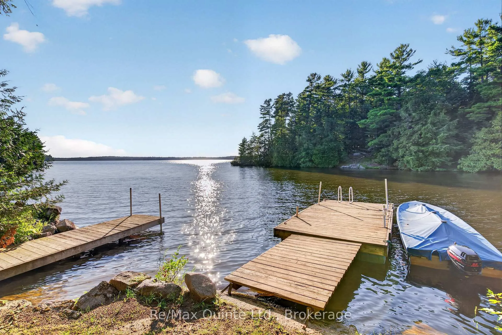 Photo 17 of 1549 Gull Lake Lane, Frontenac, Frontenac North — HOMEH