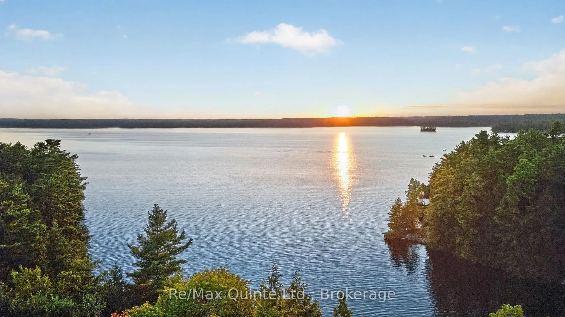 Photo 35 of 1549 Gull Lake Lane, Frontenac, Frontenac North — HOMEH