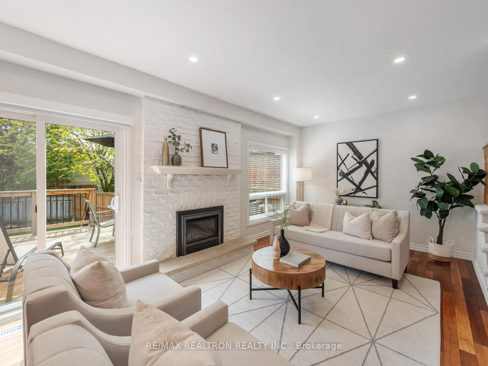 Photo 6 of 54 Moorcrest Drive, Aurora, Aurora Village — HOMEH
