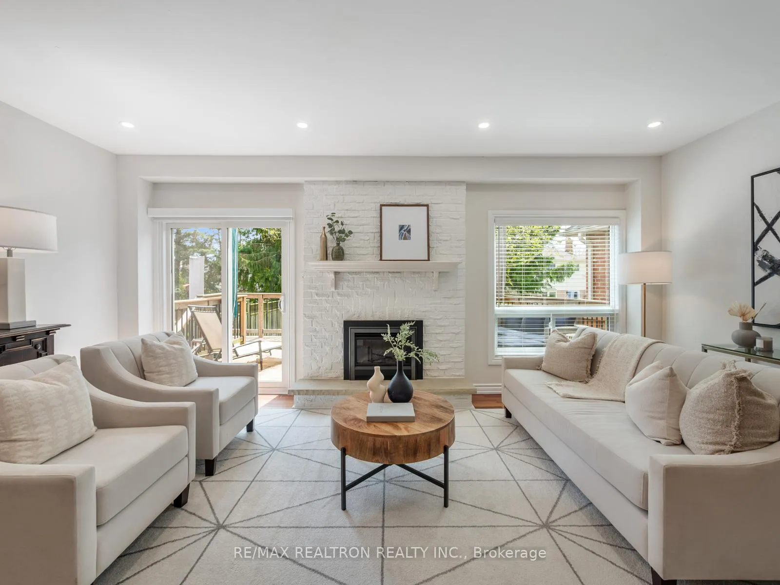 Photo 7 of 54 Moorcrest Drive, Aurora, Aurora Village — HOMEH