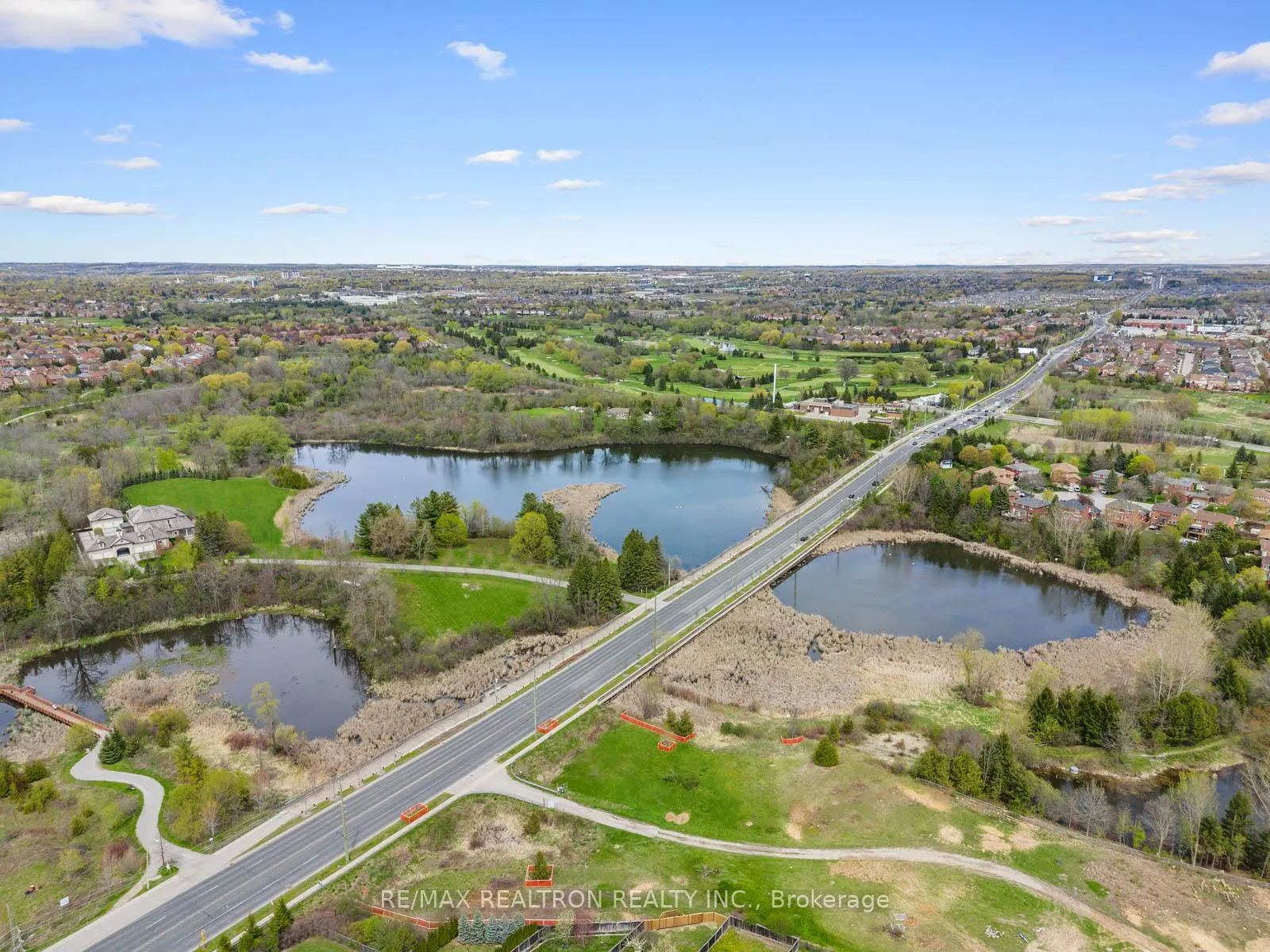 Photo 36 of 54 Moorcrest Drive, Aurora, Aurora Village — HOMEH