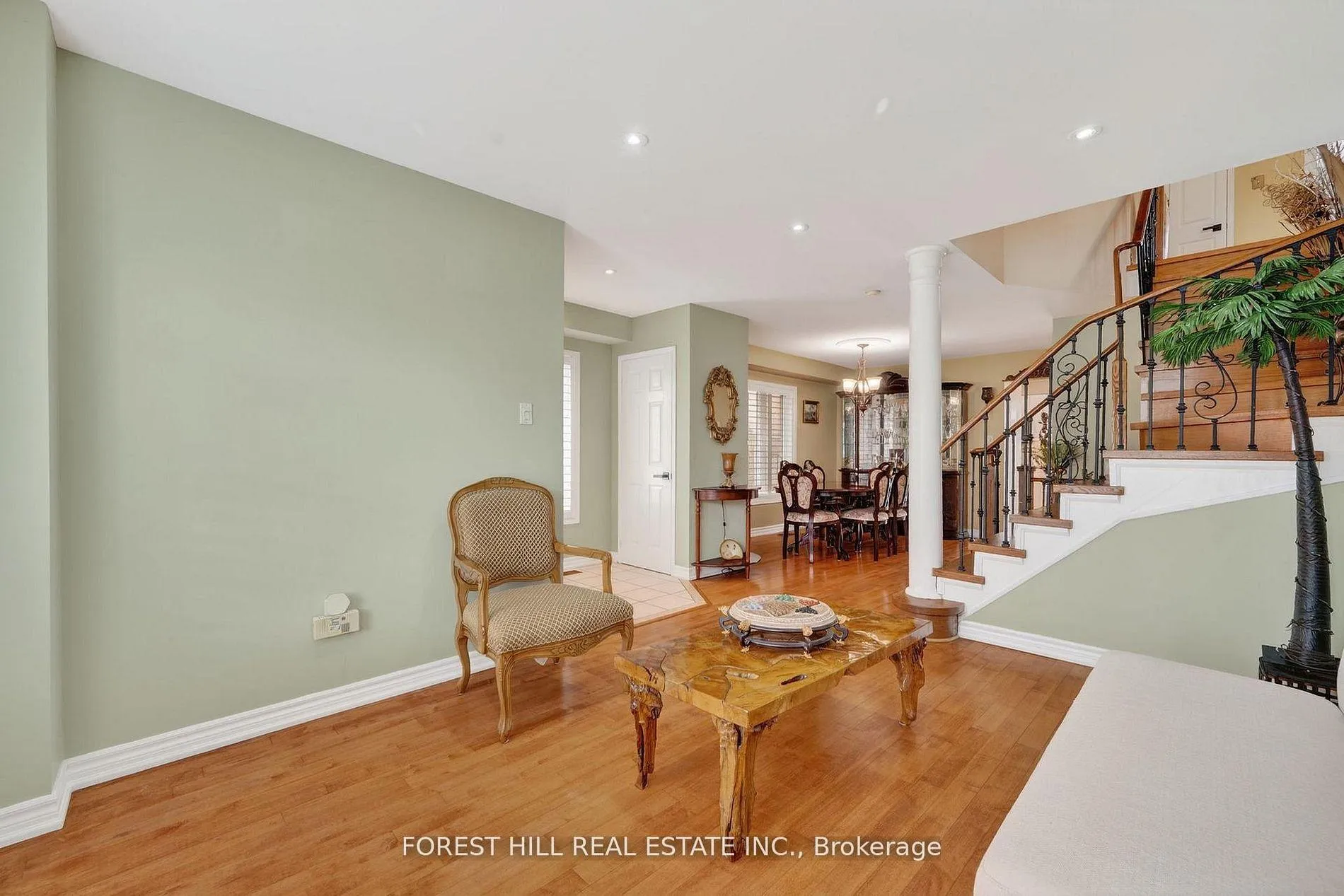 Photo 10 of 17 Lilley Avenue, Ajax, South East — HOMEH
