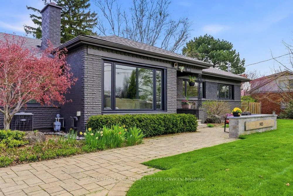 Photo 3 of 965 Filmandale Road, Burlington, LaSalle — HOMEH