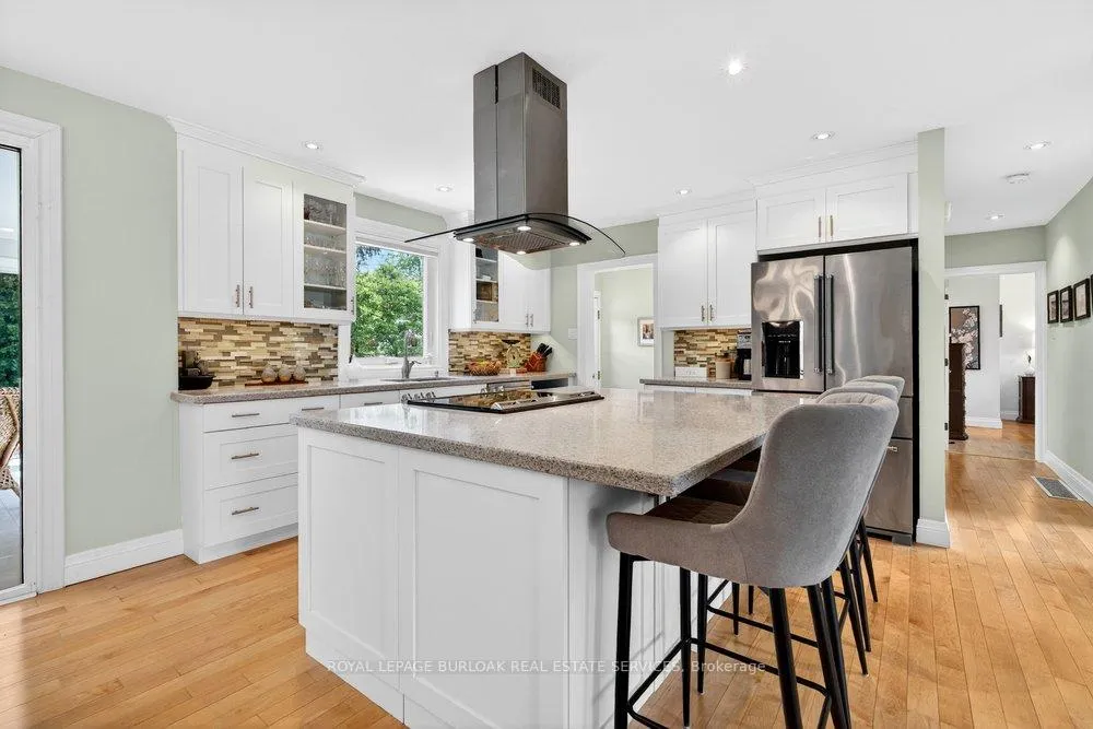 Photo 12 of 965 Filmandale Road, Burlington, LaSalle — HOMEH