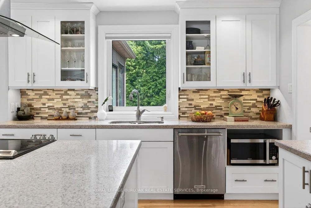 Photo 14 of 965 Filmandale Road, Burlington, LaSalle — HOMEH