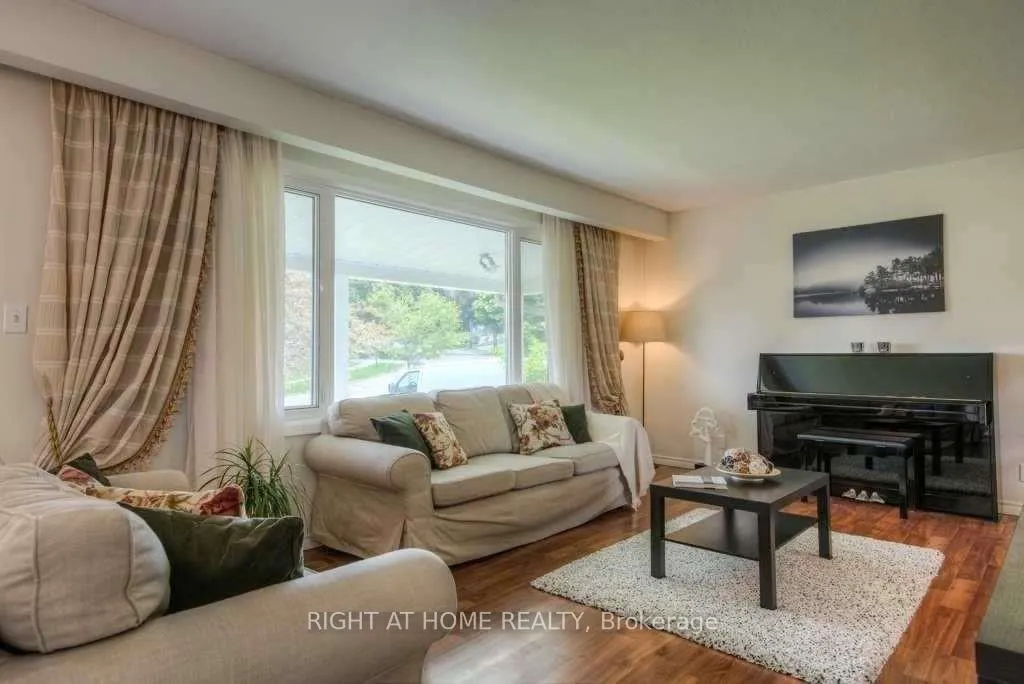 Photo 5 of 92 Western Avenue, Guelph, Junction/Onward Willow — HOMEH
