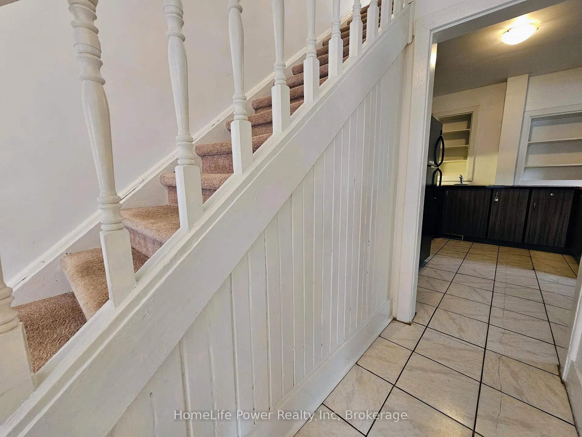 Photo 9 of 87 Chatham Street, Kingston, East of Sir John A. Blvd — HOMEH