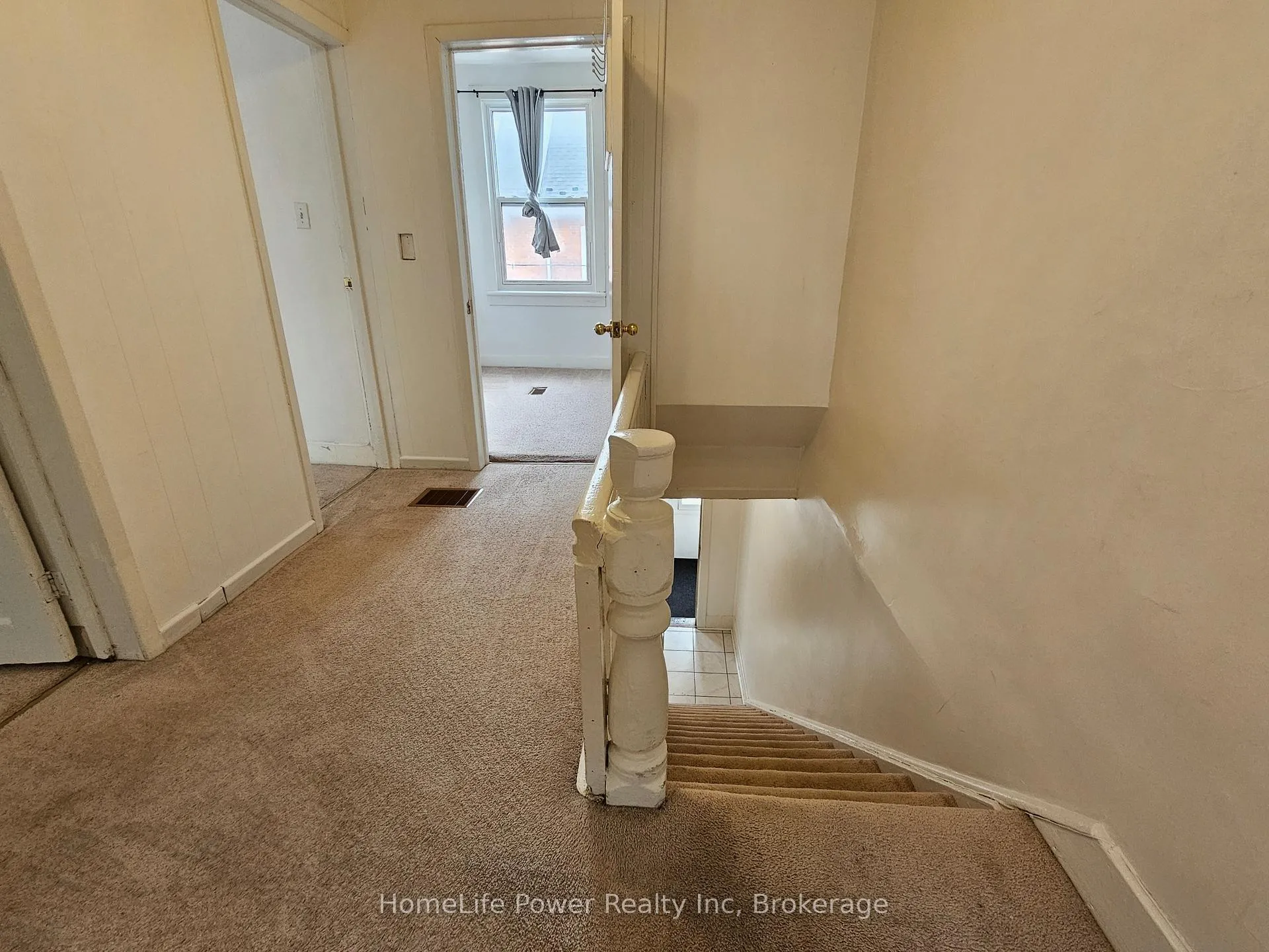 Photo 20 of 87 Chatham Street, Kingston, East of Sir John A. Blvd — HOMEH