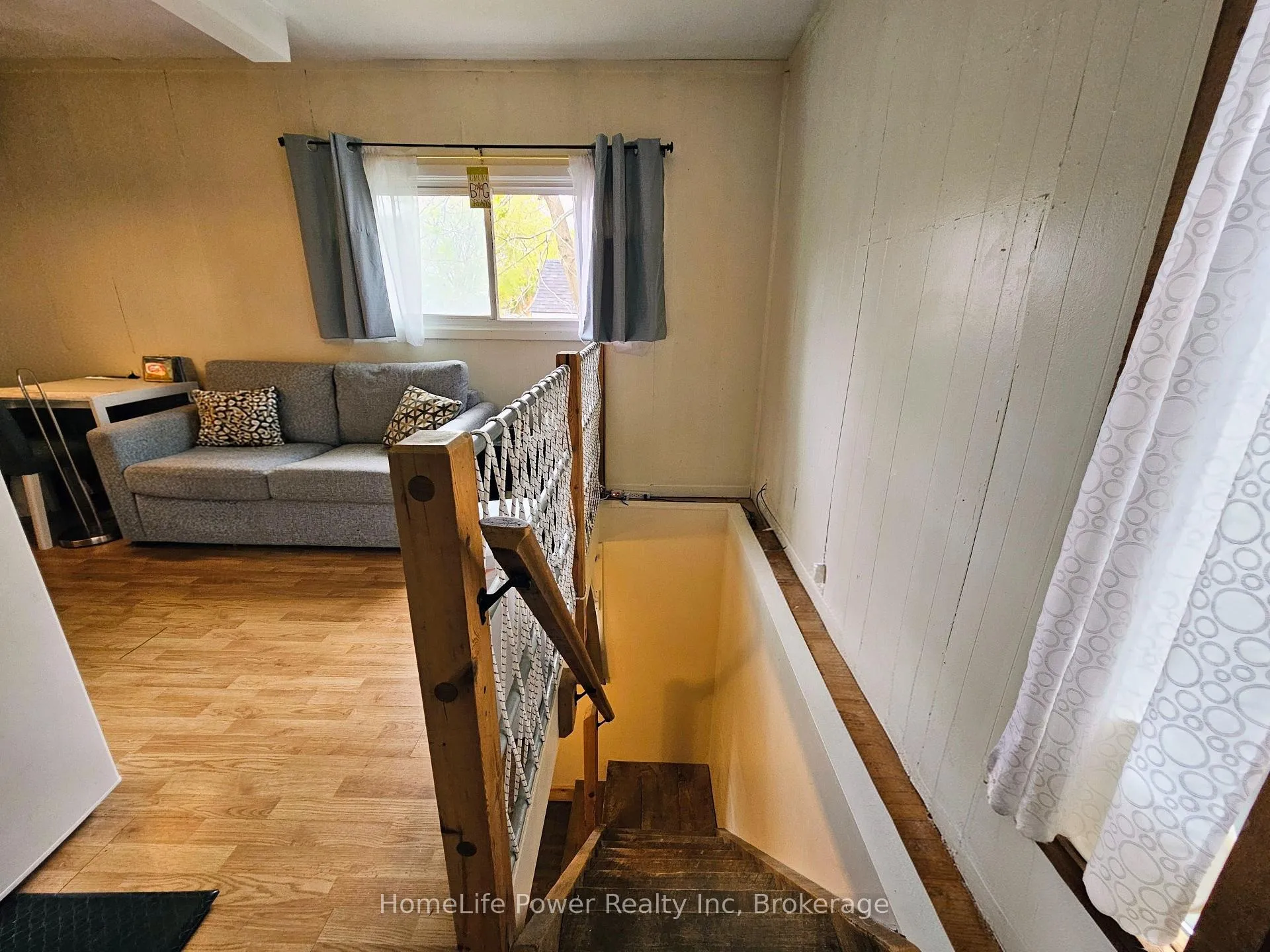 Photo 34 of 87 Chatham Street, Kingston, East of Sir John A. Blvd — HOMEH