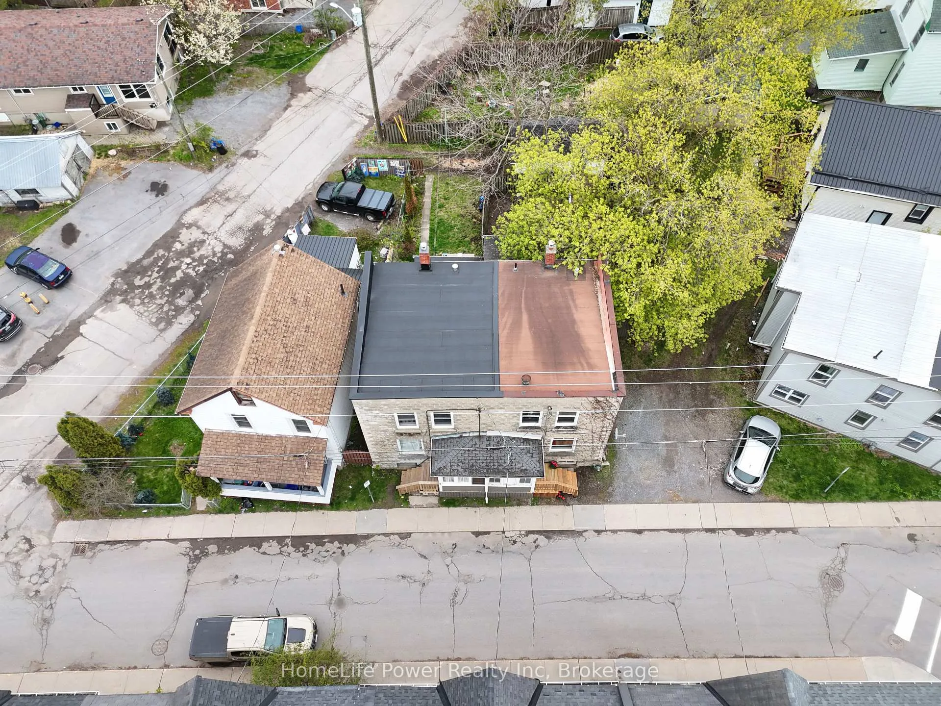 Photo 40 of 87 Chatham Street, Kingston, East of Sir John A. Blvd — HOMEH