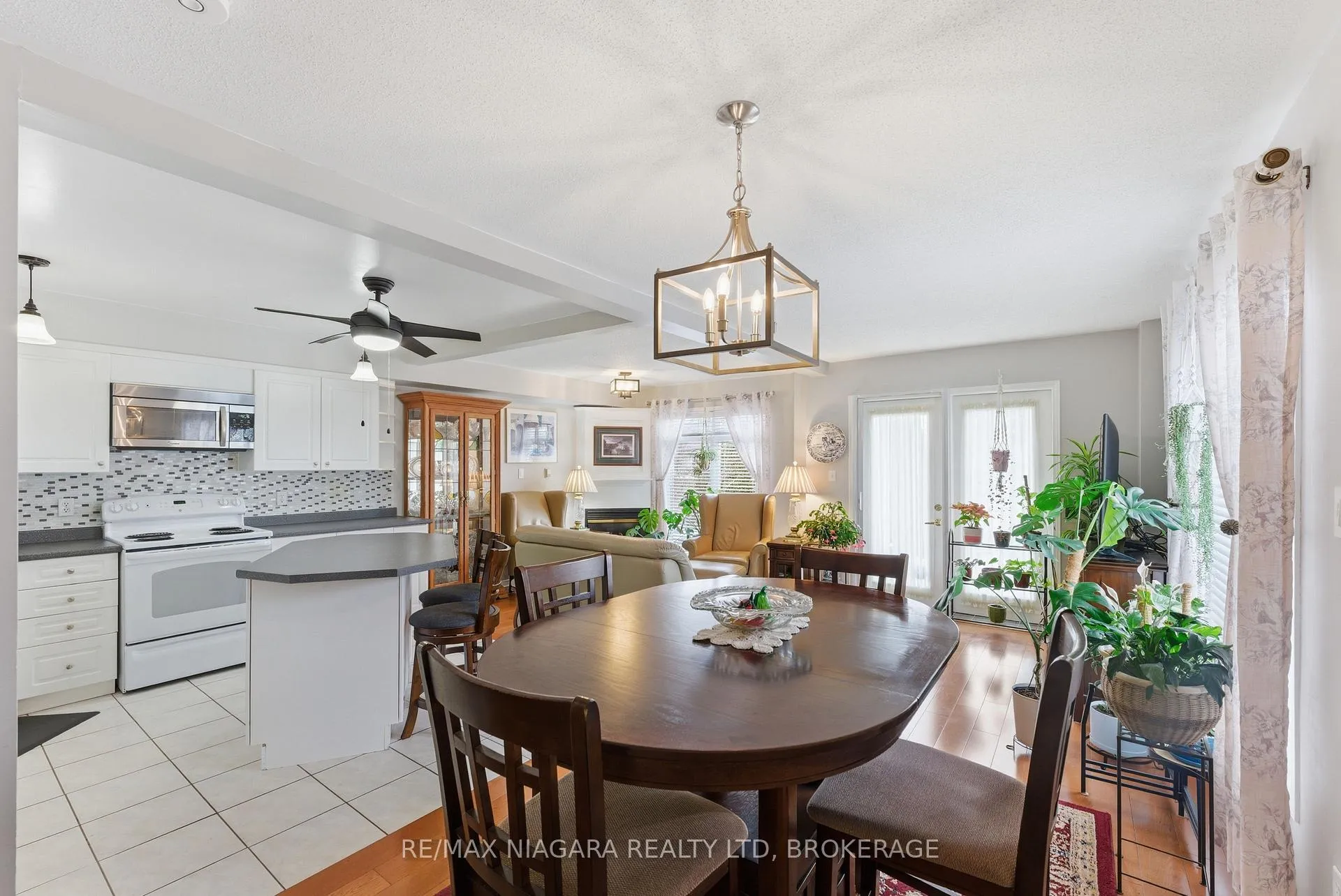 Photo 7 of Unit 3, 53 Bunting Road, St. Catharines, Secord Woods — HOMEH