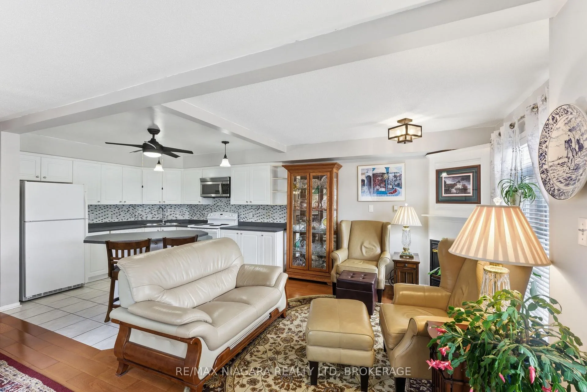 Photo 9 of Unit 3, 53 Bunting Road, St. Catharines, Secord Woods — HOMEH
